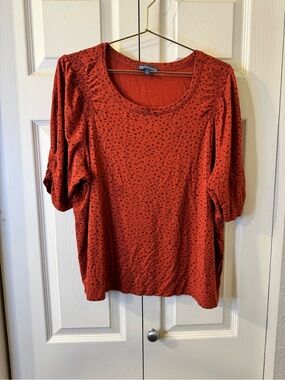 Democracy Rust Red Scoop Neck Short Sleeve Top with Black Dot Print